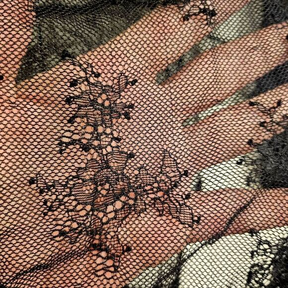 NWT Victoria's Secret Extremely Sexy Lace Bodysuit w/ Plunge Neckline: NYE Date - Picture 9 of 10